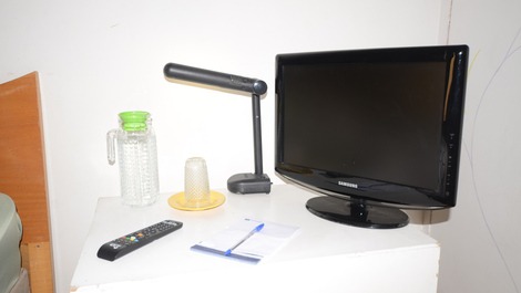 TV a cabo com 116 canais em todos os quartos, reconfigurável