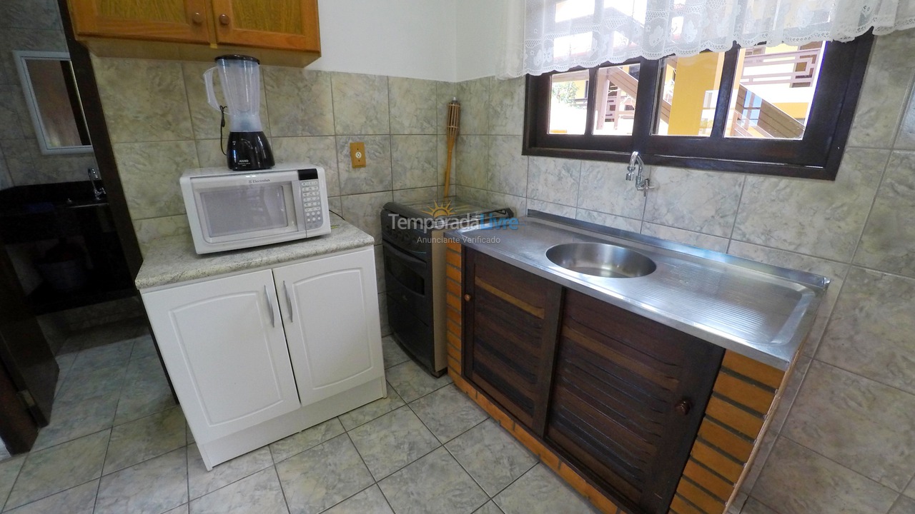 Casa para aluguel de temporada em Bombinhas (Praia de Bombas)