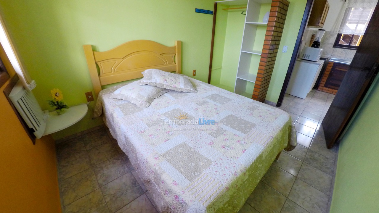 Casa para aluguel de temporada em Bombinhas (Praia de Bombas)