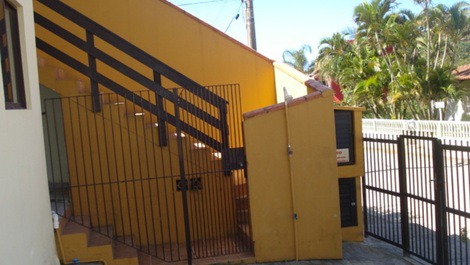 portões de acesso com chave