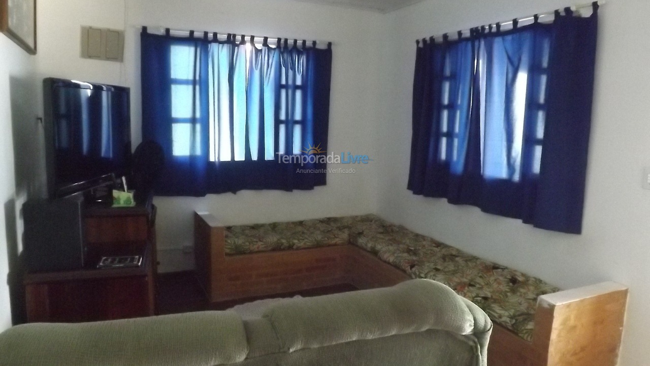 Casa para aluguel de temporada em Ubatuba (Praia da Almada)