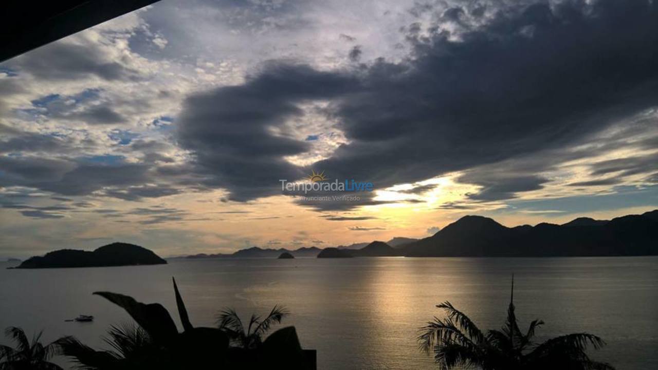 Casa para aluguel de temporada em Ubatuba (Praia da Almada)