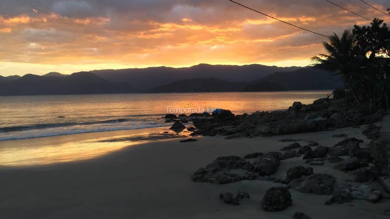 Casa para aluguel de temporada em Ubatuba (Praia da Almada)