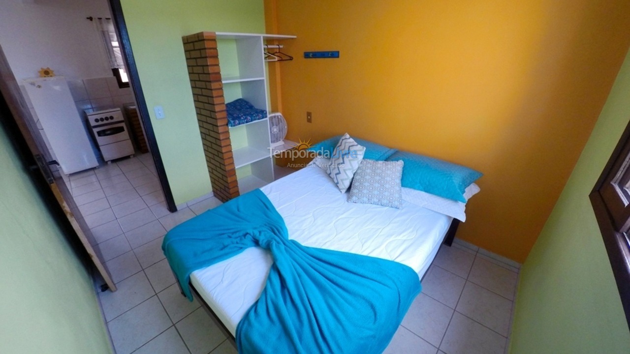 Casa para aluguel de temporada em Bombinhas (Praia de Bombas)