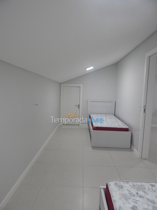 Apartamento para aluguel de temporada em Florianopolis (Praia dos Ingleses)