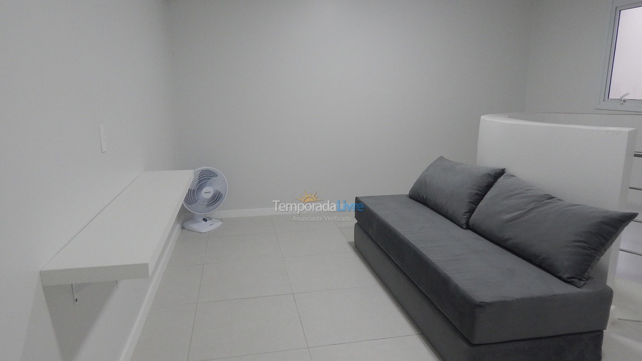 Apartamento para aluguel de temporada em Florianopolis (Praia dos Ingleses)