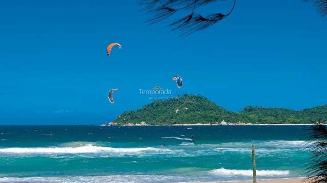 Apartamento para aluguel de temporada em Florianopolis (Campeche)
