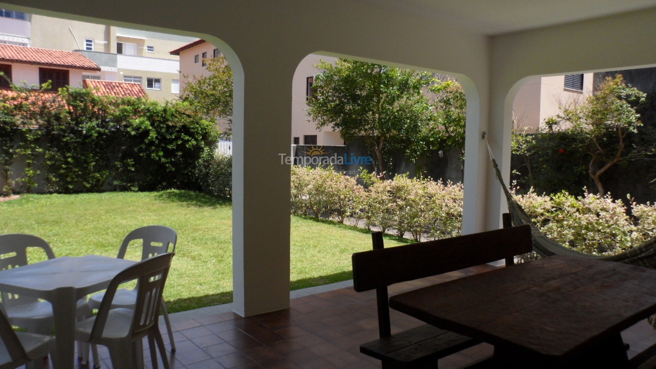Casa para aluguel de temporada em Florianopolis (Praia dos Ingleses)