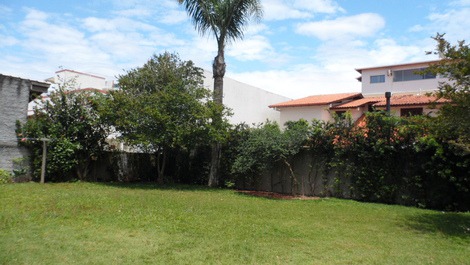 terreno privativo ao lado da casa 