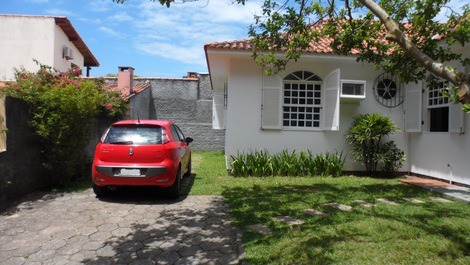 estacionamento para até 3 carros