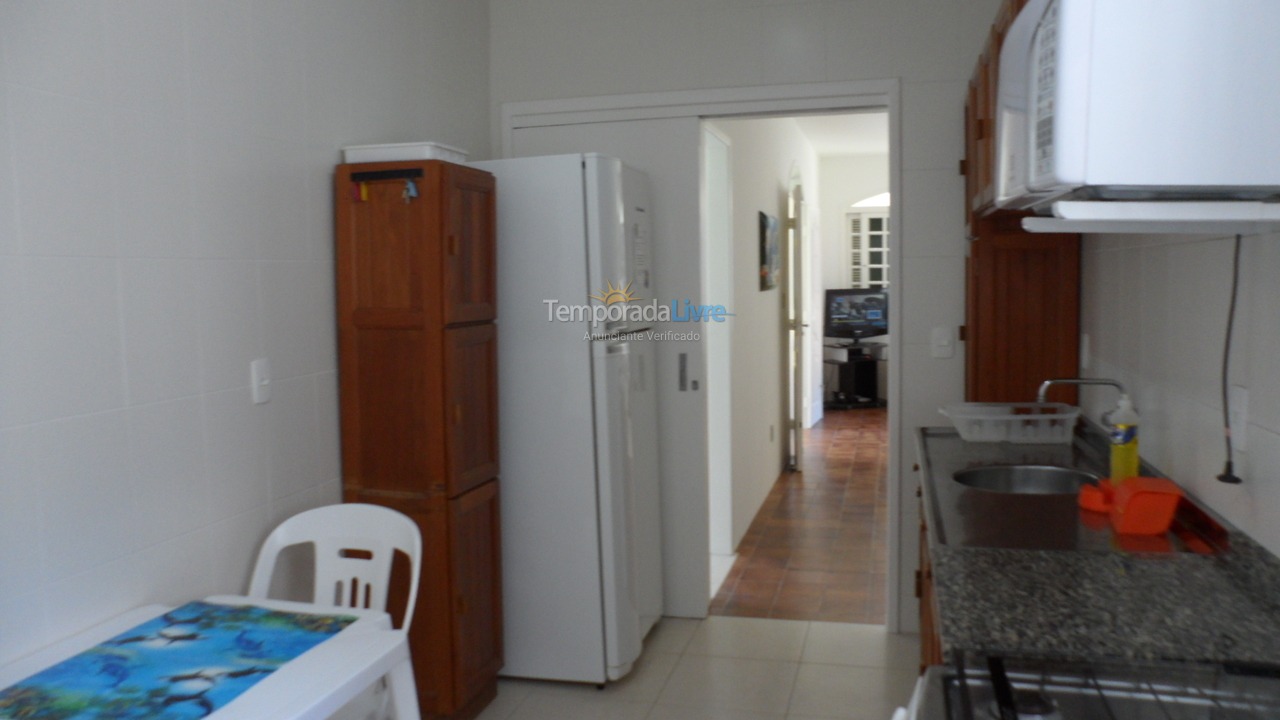 Casa para aluguel de temporada em Florianopolis (Praia dos Ingleses)