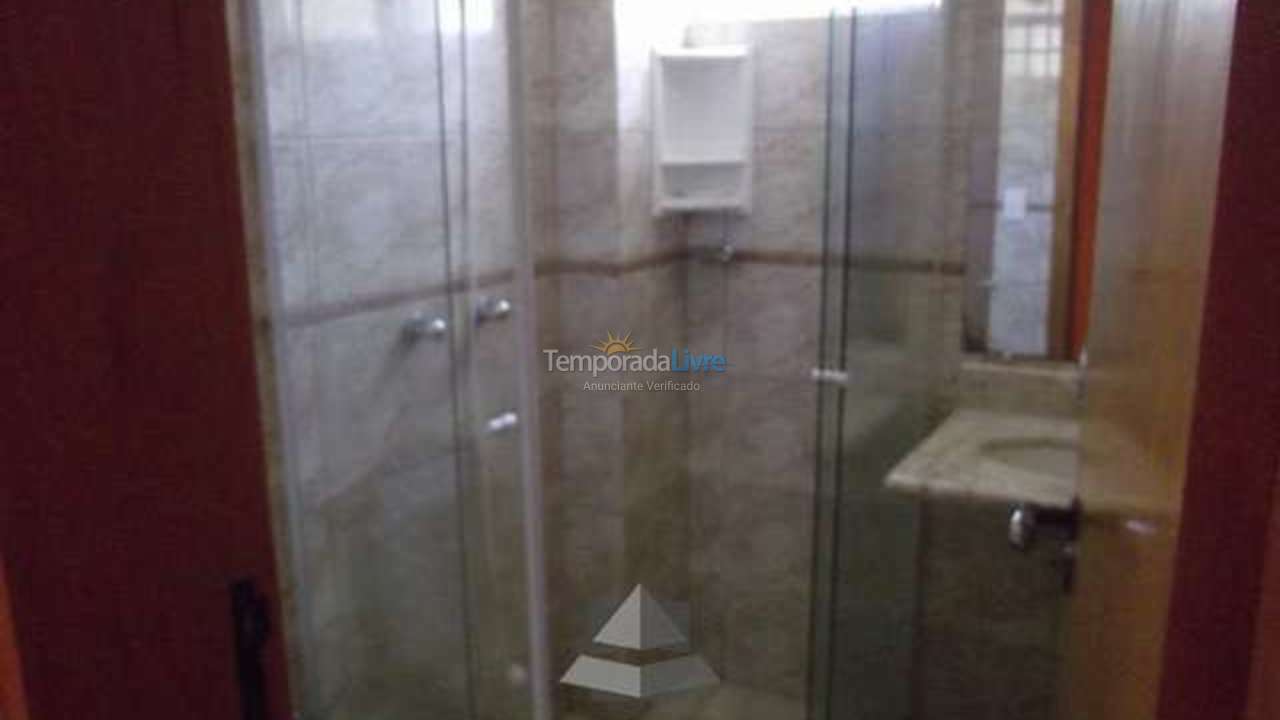 Casa para aluguel de temporada em Bombinhas (Praia de Bombas)