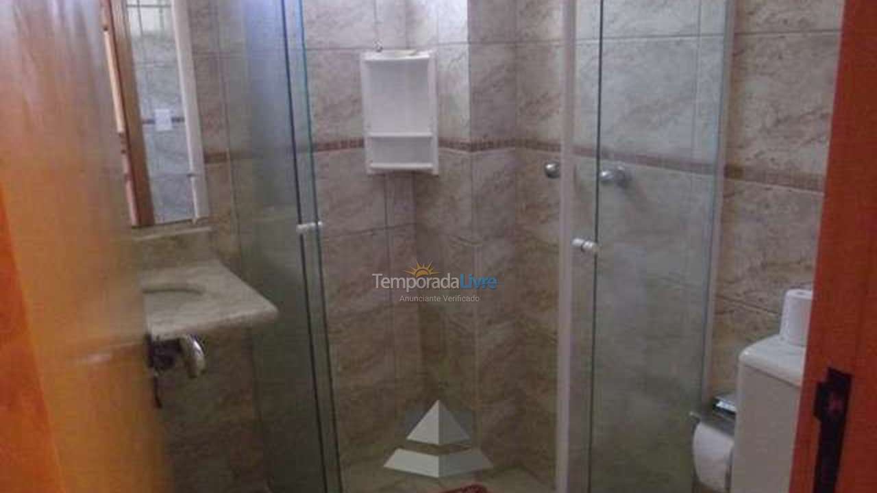 Casa para aluguel de temporada em Bombinhas (Praia de Bombas)