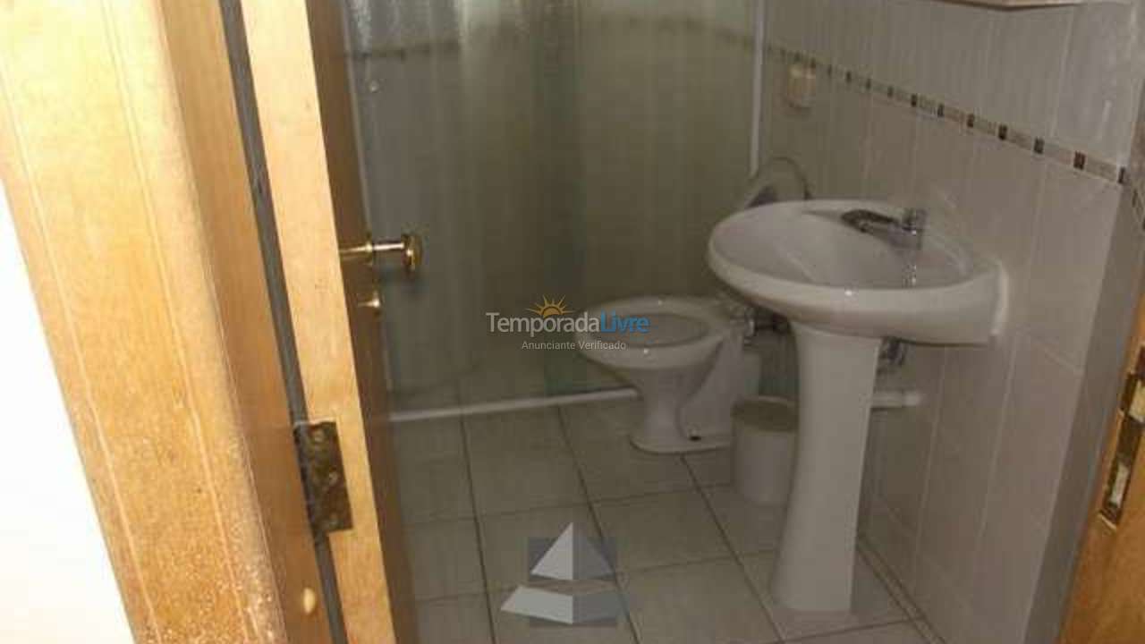 Casa para aluguel de temporada em Bombinhas (Praia de Bombas)