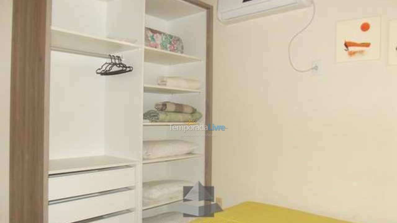 Casa para aluguel de temporada em Bombinhas (Praia de Bombas)