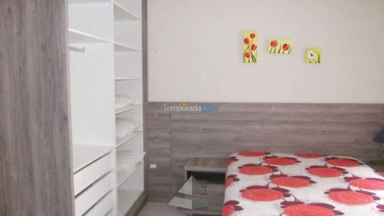 Casa para aluguel de temporada em Bombinhas (Praia de Bombas)