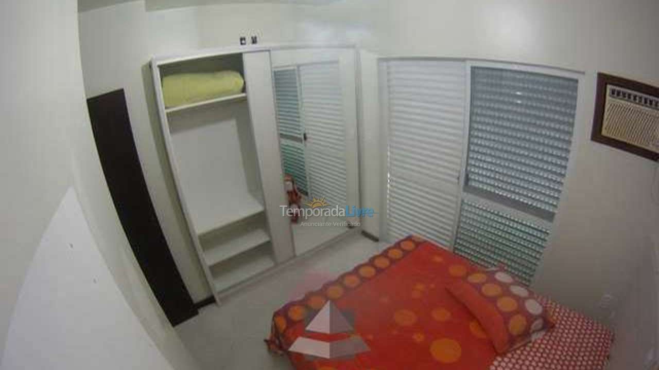 Casa para aluguel de temporada em Bombinhas (Praia de Bombas)