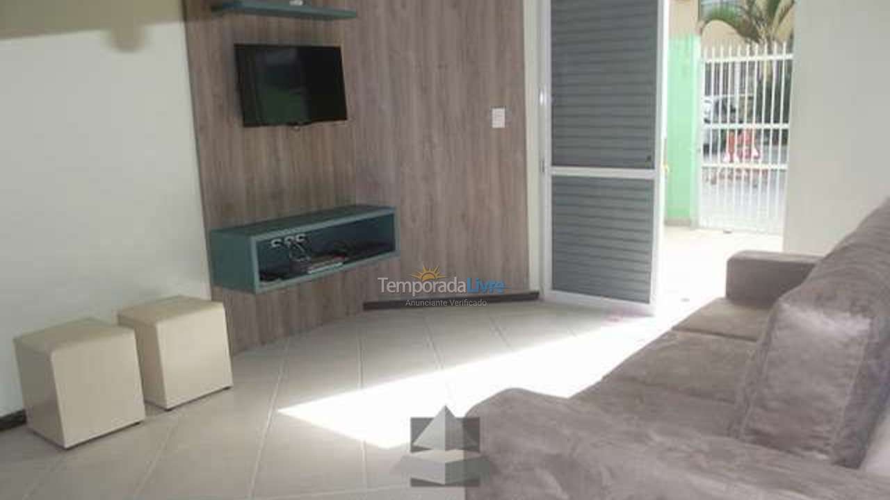 Casa para aluguel de temporada em Bombinhas (Praia de Bombas)