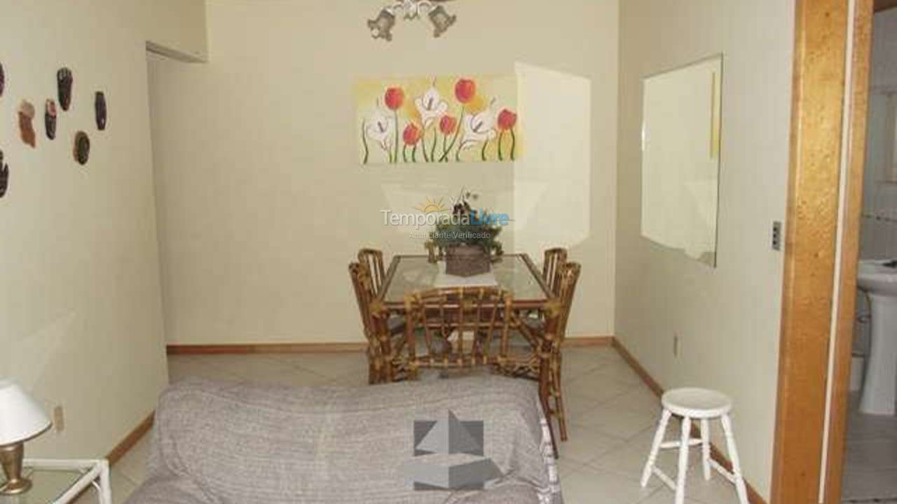 Casa para aluguel de temporada em Bombinhas (Praia de Bombas)