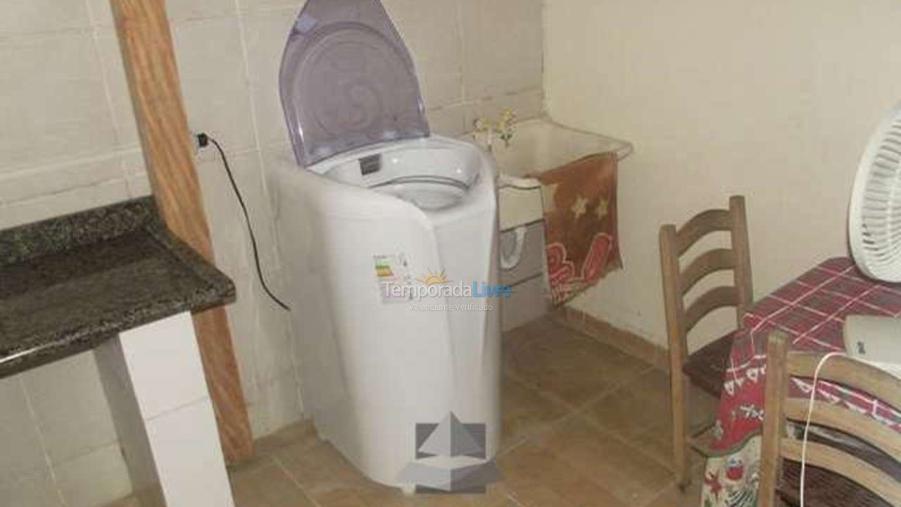 Casa para aluguel de temporada em Bombinhas (Praia de Bombas)