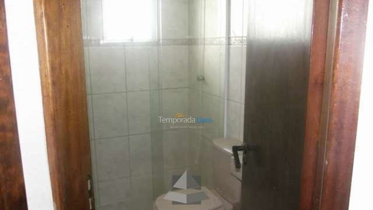 Casa para aluguel de temporada em Bombinhas (Praia de Bombas)