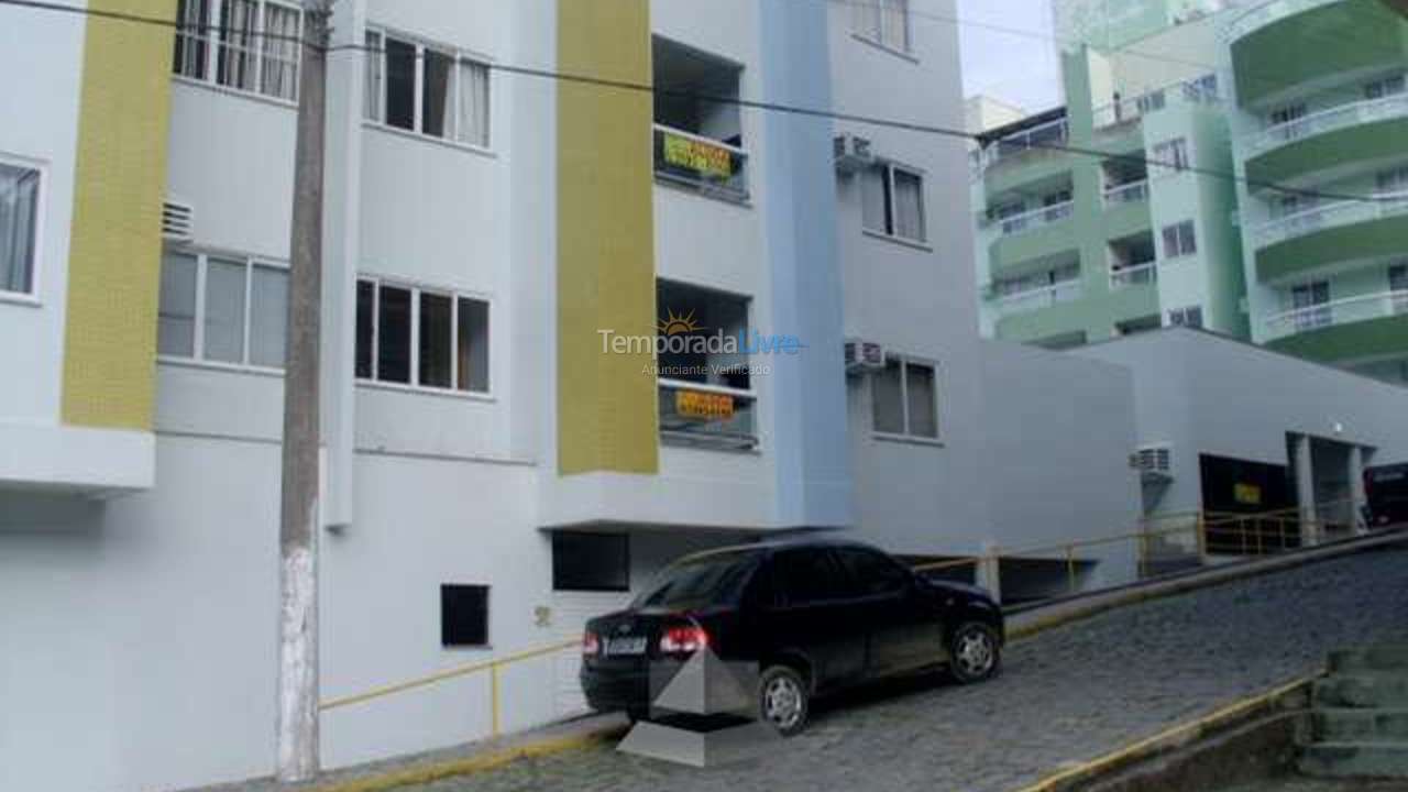 Casa para aluguel de temporada em Bombinhas (Praia de Bombas)