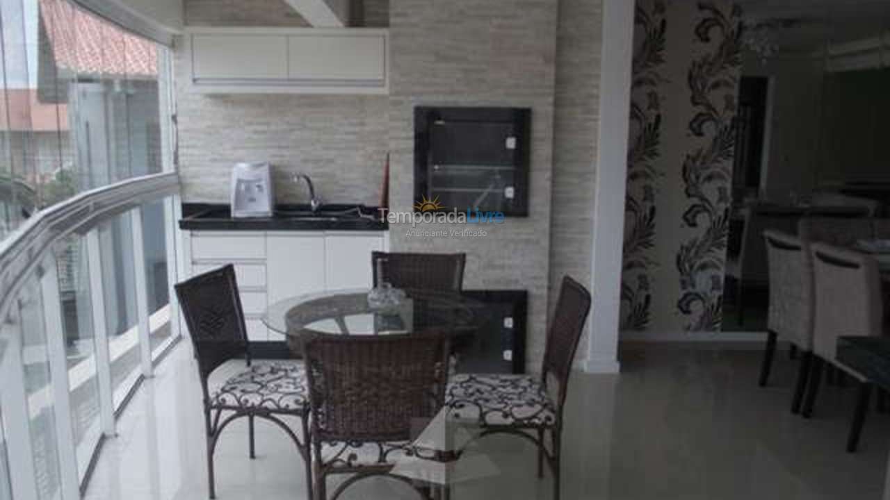 Casa para alquiler de vacaciones em Bombinhas (Praia de Bombas)