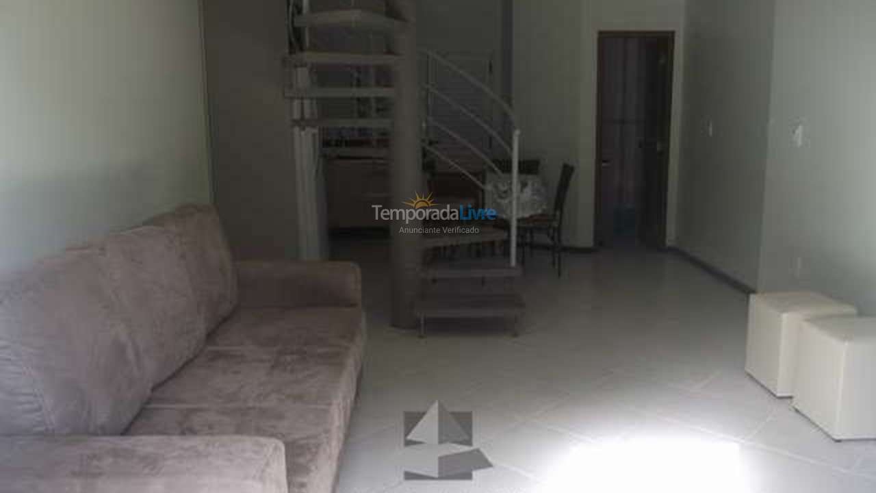 Casa para aluguel de temporada em Bombinhas (Praia de Bombas)