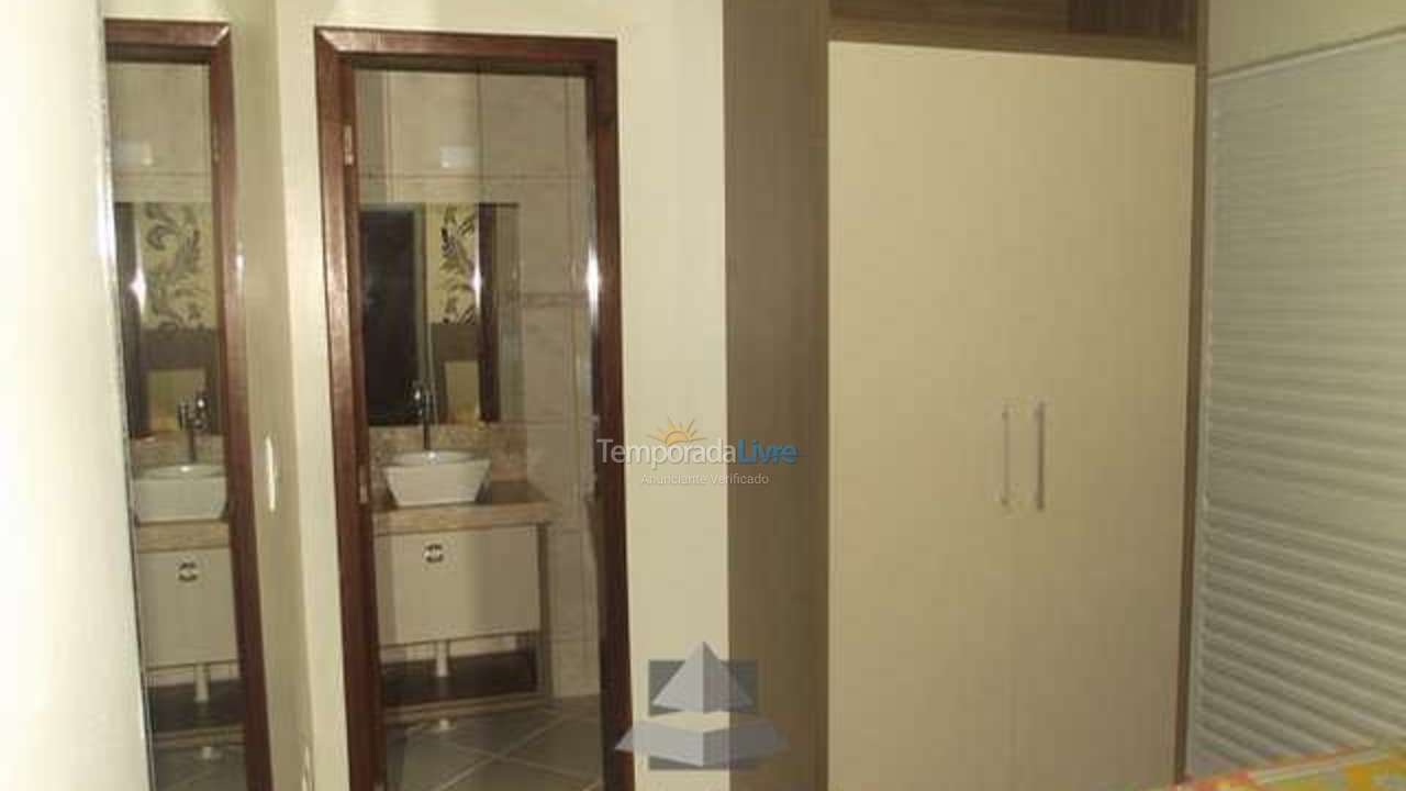 Casa para alquiler de vacaciones em Bombinhas (Praia de Bombas)