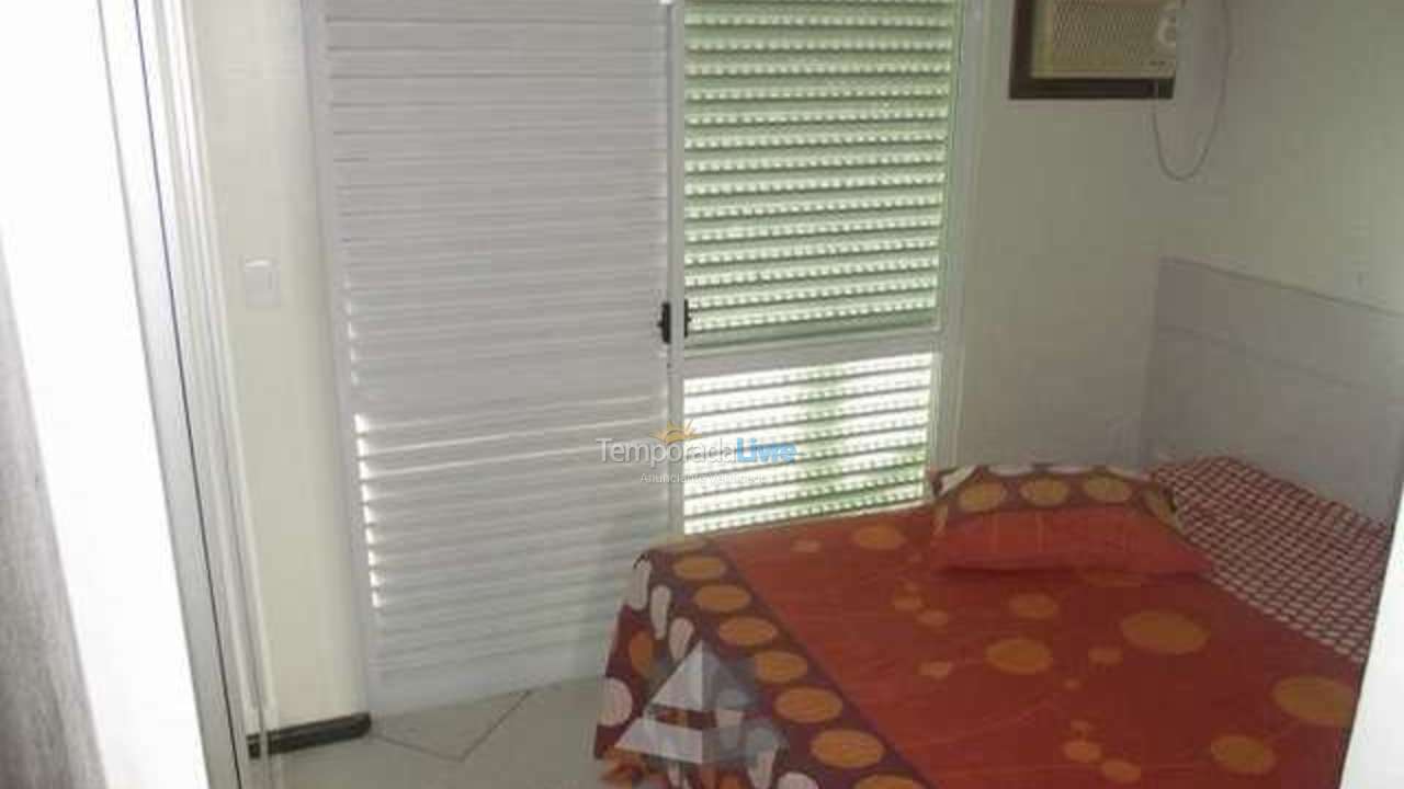 Casa para aluguel de temporada em Bombinhas (Praia de Bombas)