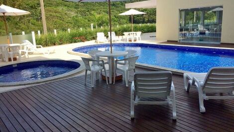 Piscinas adulto e infantil