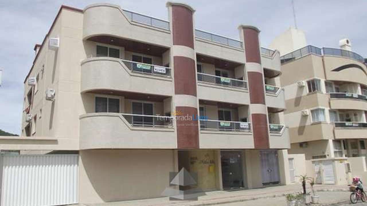 Casa para aluguel de temporada em Bombinhas (Praia de Bombas)