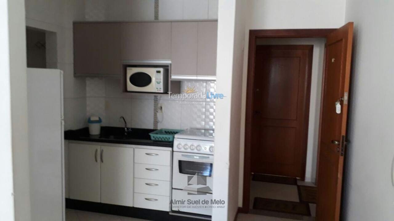 Casa para aluguel de temporada em Bombinhas (Praia de Bombas)