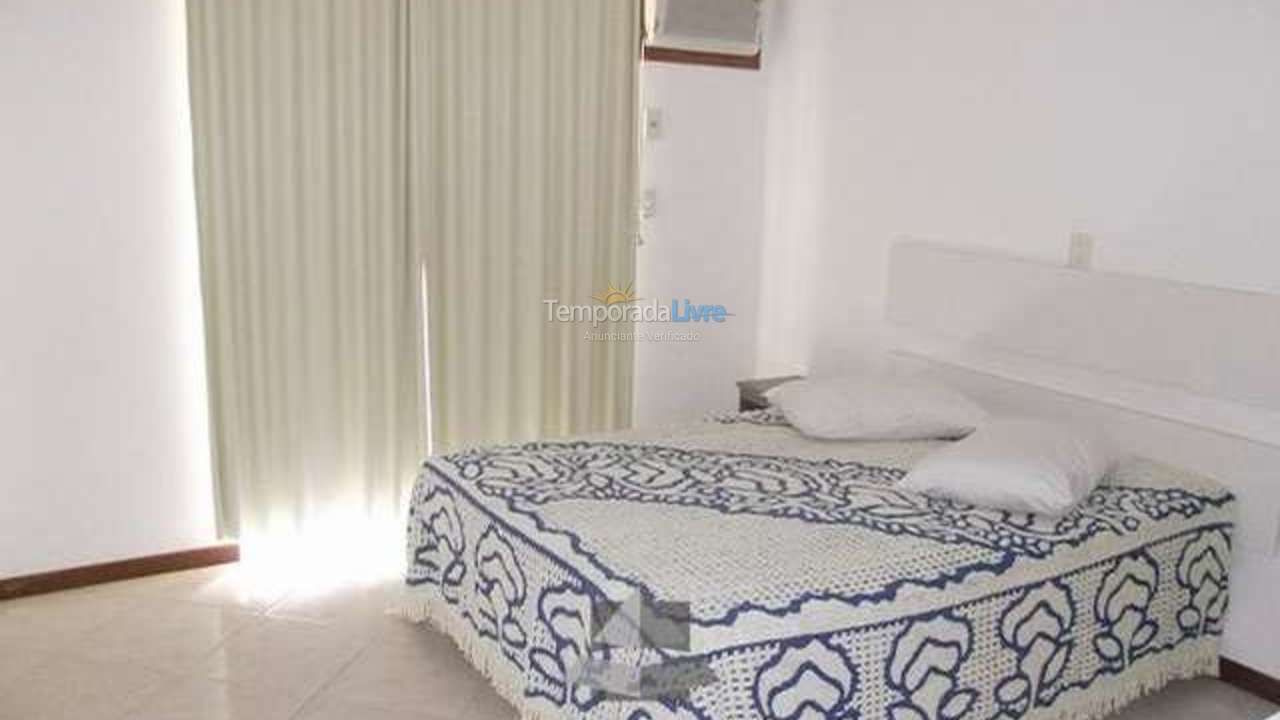 Casa para aluguel de temporada em Bombinhas (Praia de Bombas)