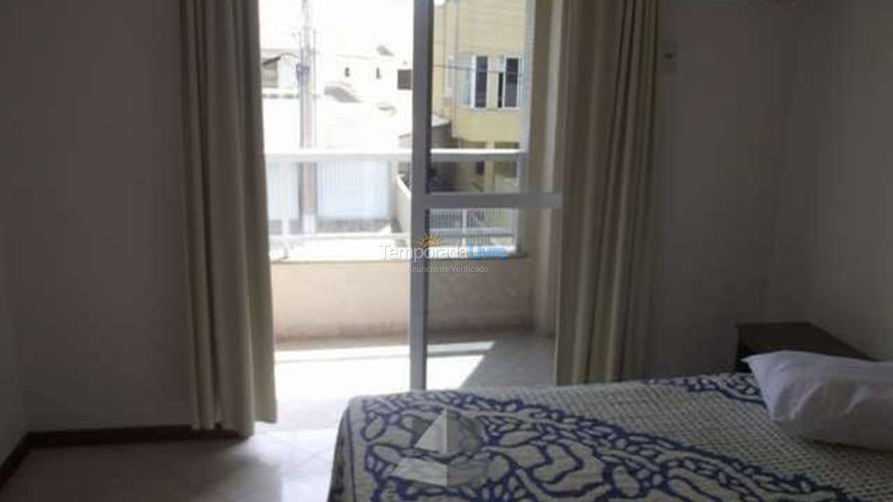 Casa para aluguel de temporada em Bombinhas (Praia de Bombas)