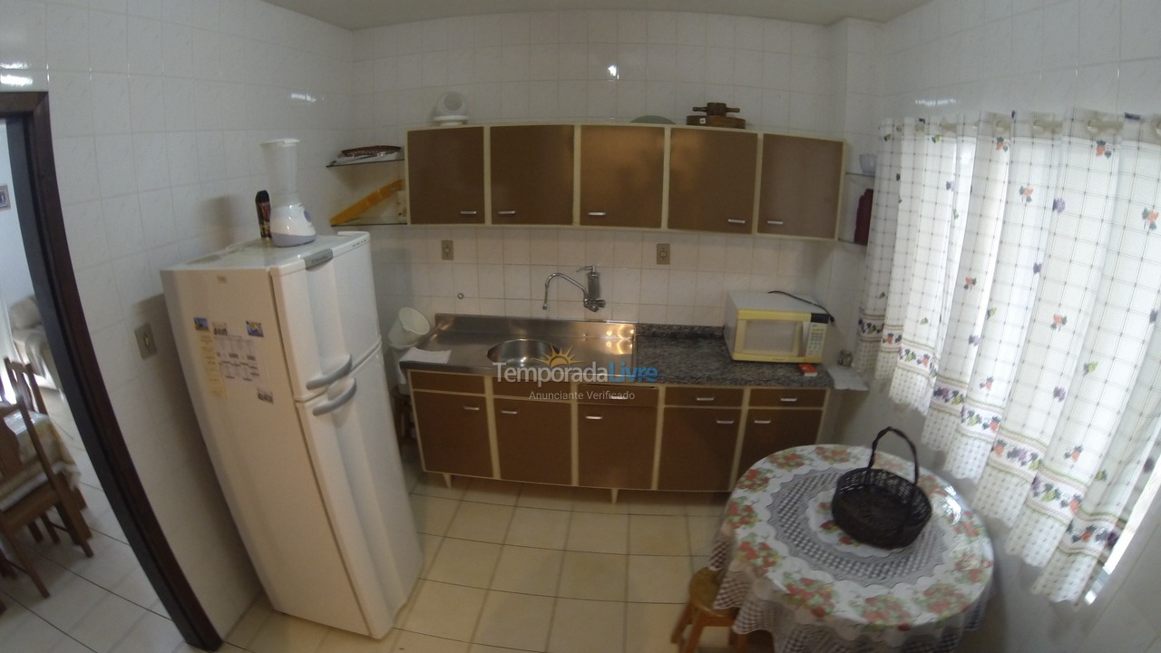 Apartamento para alquiler de vacaciones em Itapema (Meia Praia)