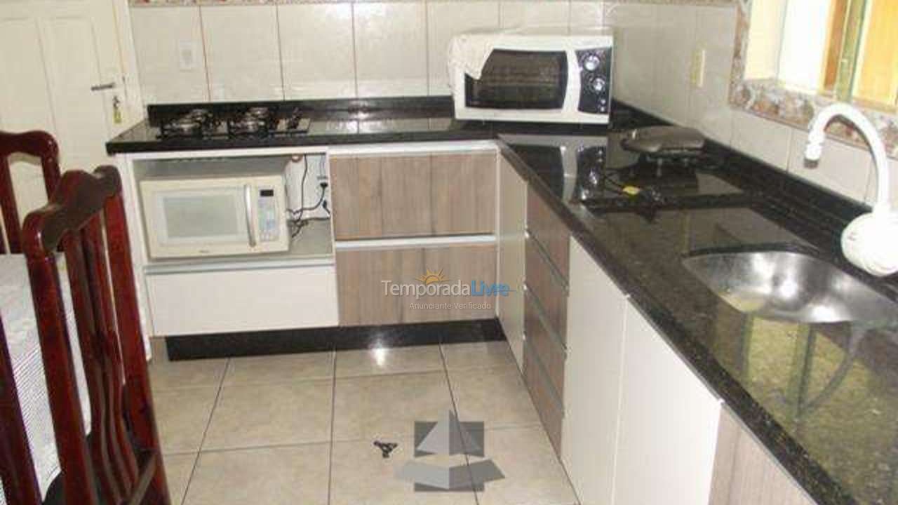 Casa para alquiler de vacaciones em Bombinhas (Praia de Bombas)