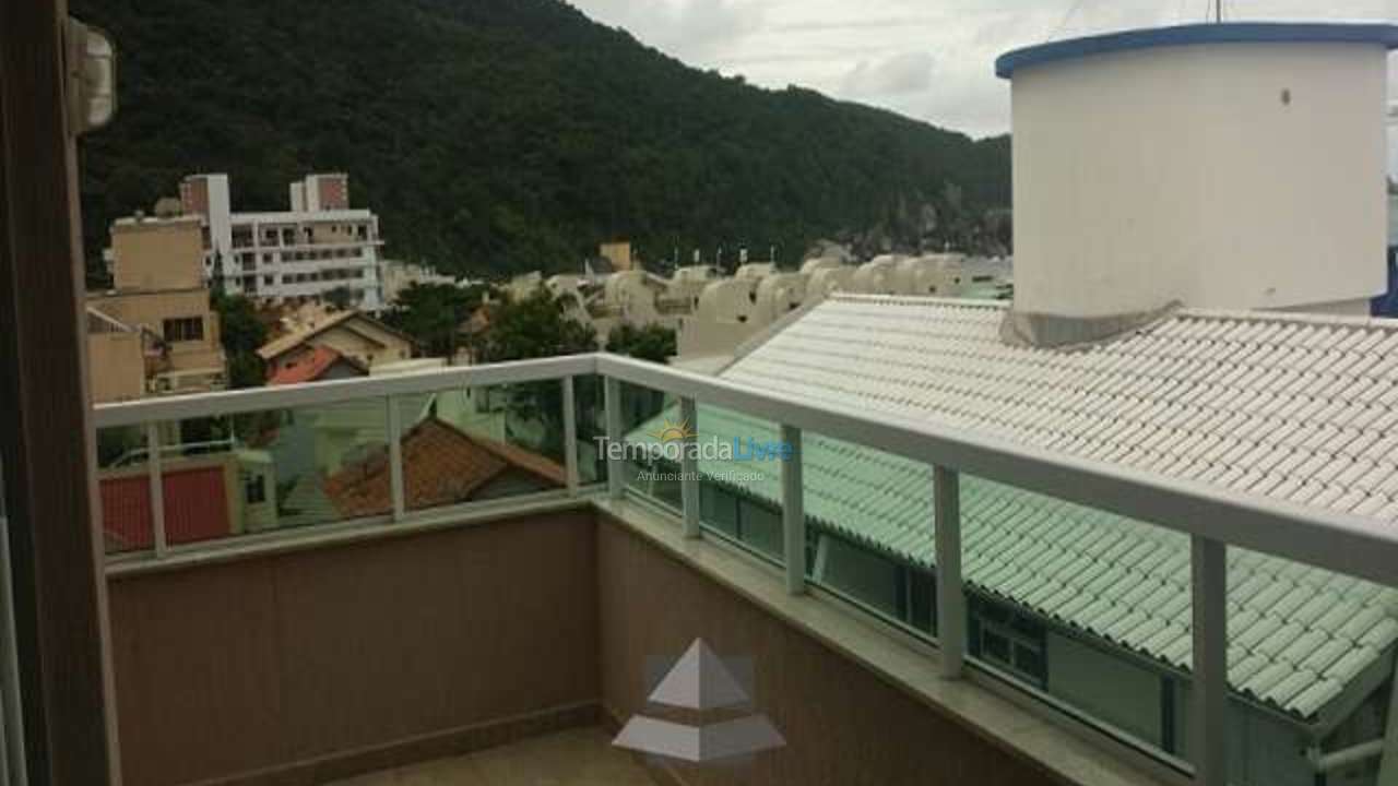 House for vacation rental in Bombinhas (Praia de Bombas)