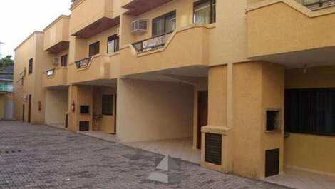 Aúplex de 2 habitaciones a 100 metros de las bombas de playa