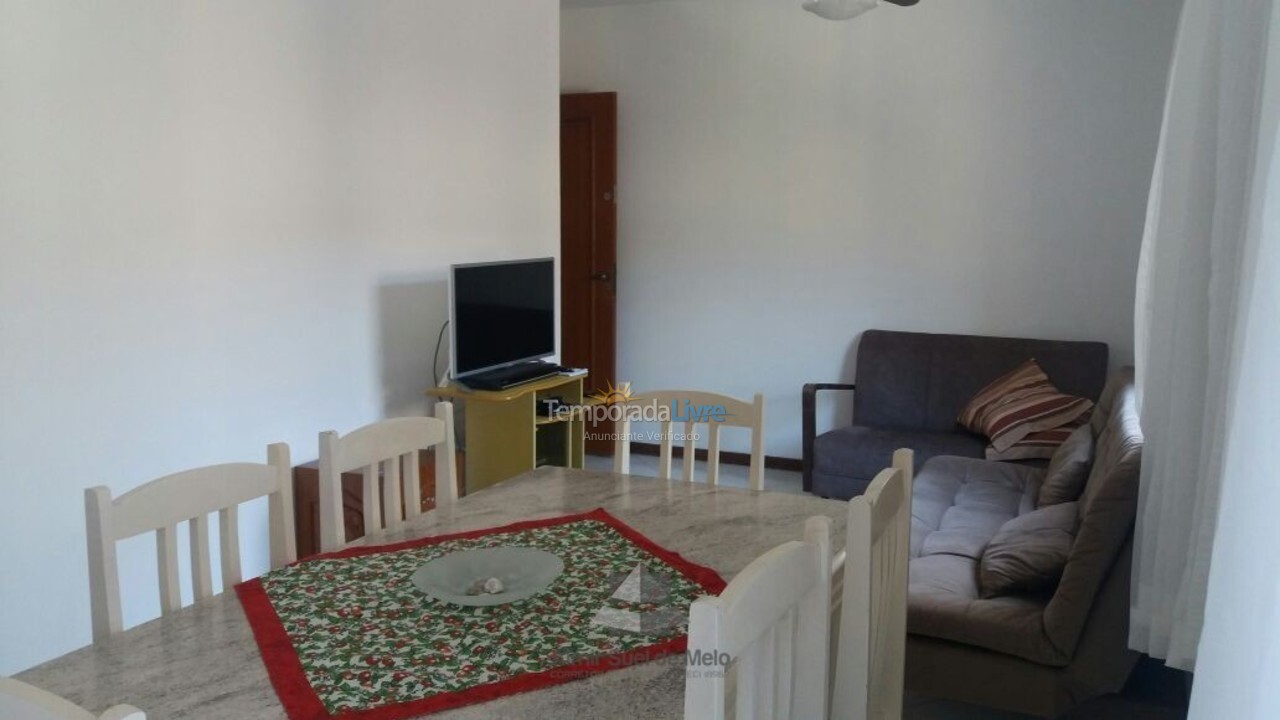 Casa para aluguel de temporada em Bombinhas (Praia de Bombas)