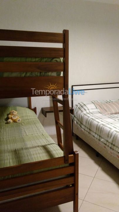 Apartamento para aluguel de temporada em Praia Grande (Canto do Forte)