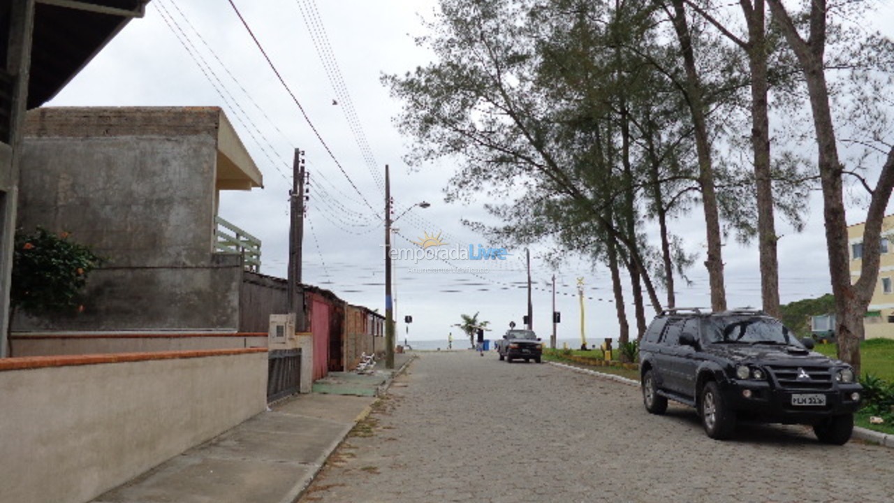 Casa para aluguel de temporada em São Francisco do Sul (Prainha)