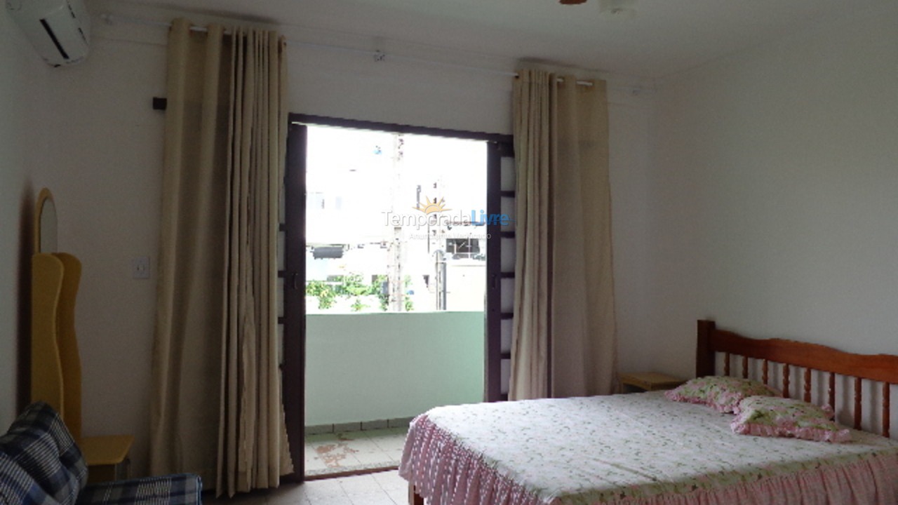 Casa para aluguel de temporada em São Francisco do Sul (Prainha)