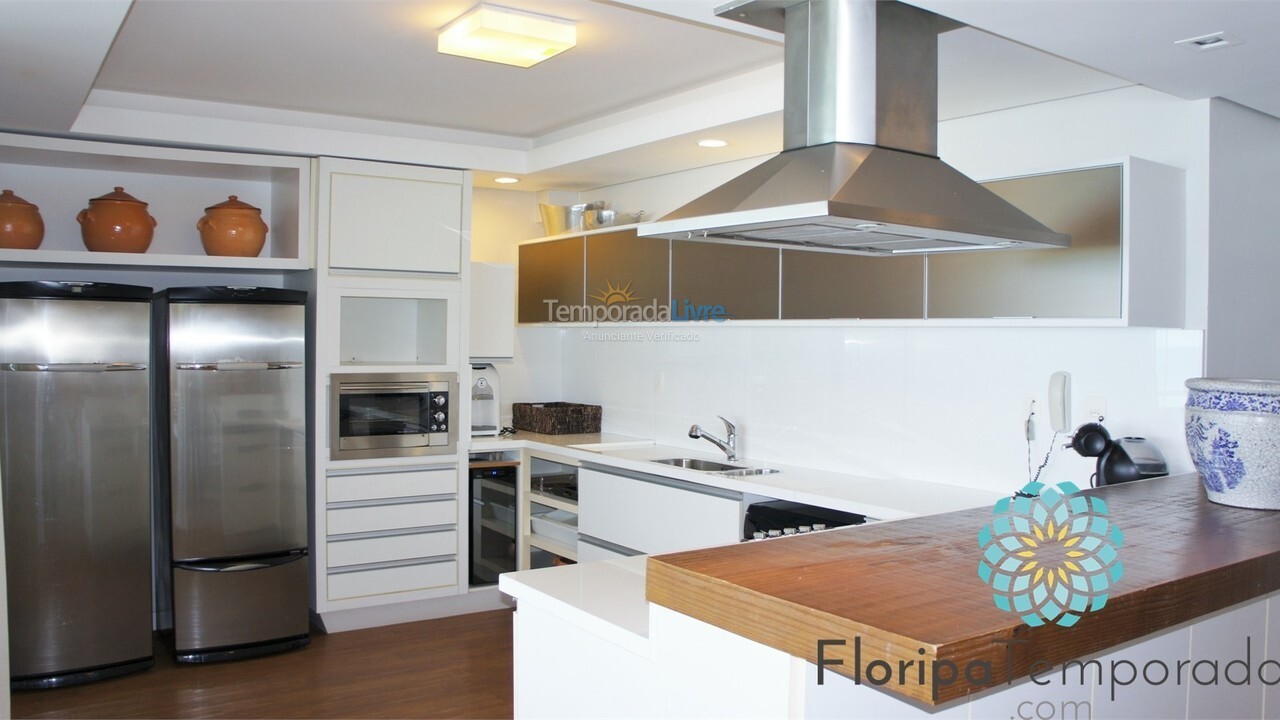 Apartamento para aluguel de temporada em Florianópolis (Praia Brava)