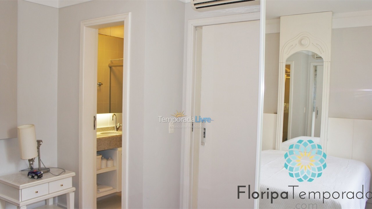 Apartamento para aluguel de temporada em Florianópolis (Praia Brava)