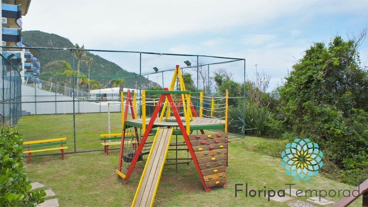Apartamento para aluguel de temporada em Florianópolis (Praia Brava)