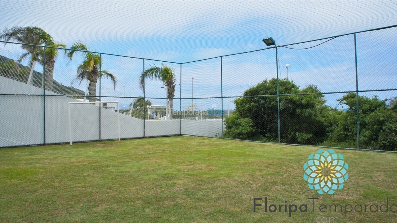 Apartamento para aluguel de temporada em Florianópolis (Praia Brava)