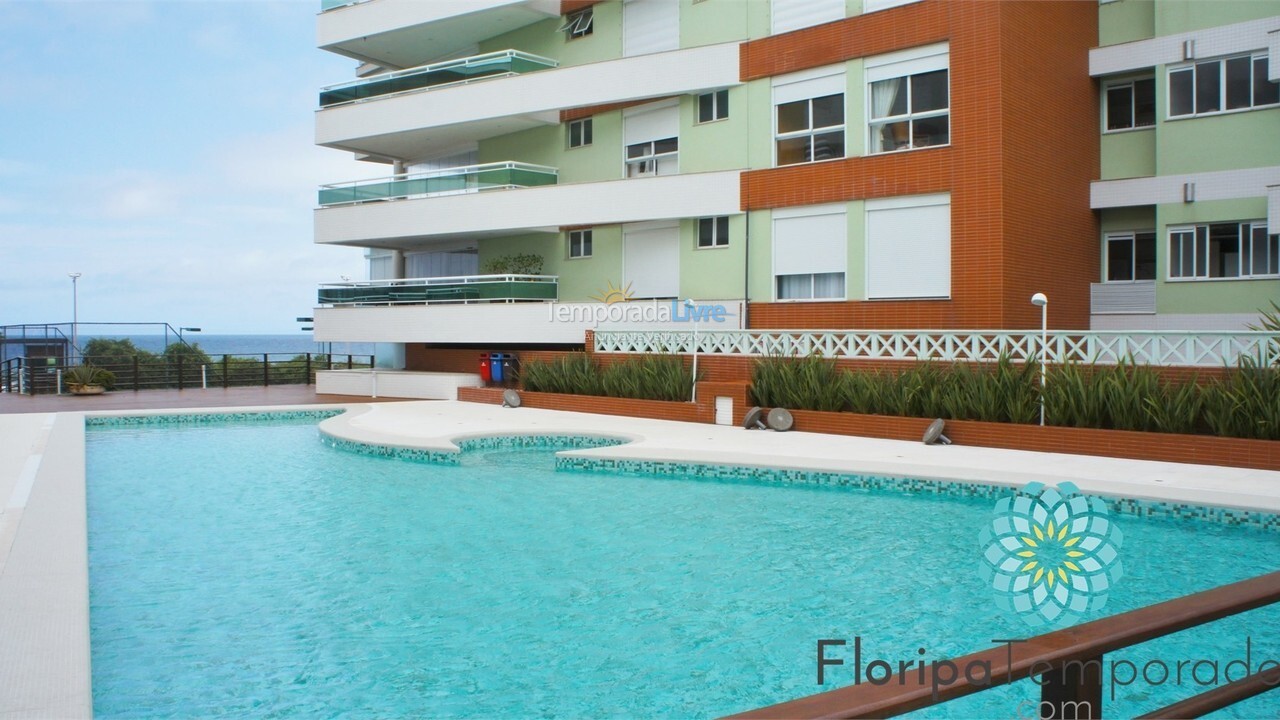 Apartamento para aluguel de temporada em Florianópolis (Praia Brava)