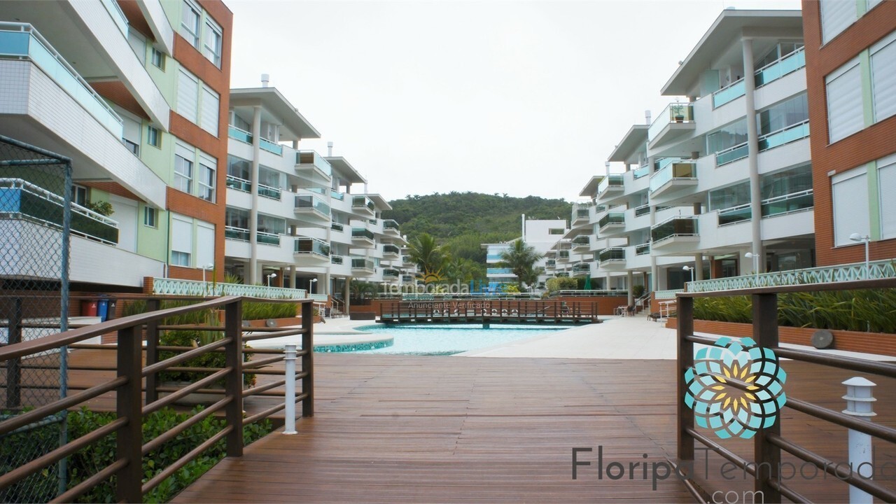 Apartamento para aluguel de temporada em Florianópolis (Praia Brava)