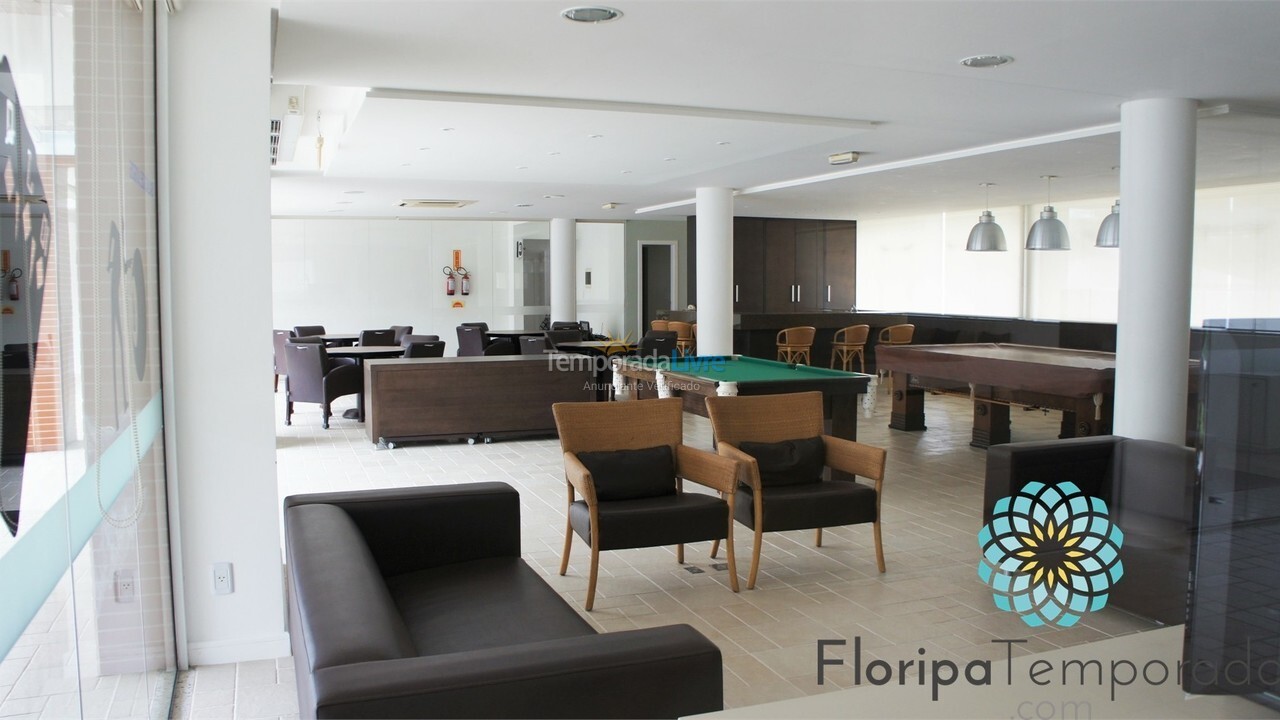 Apartamento para aluguel de temporada em Florianópolis (Praia Brava)
